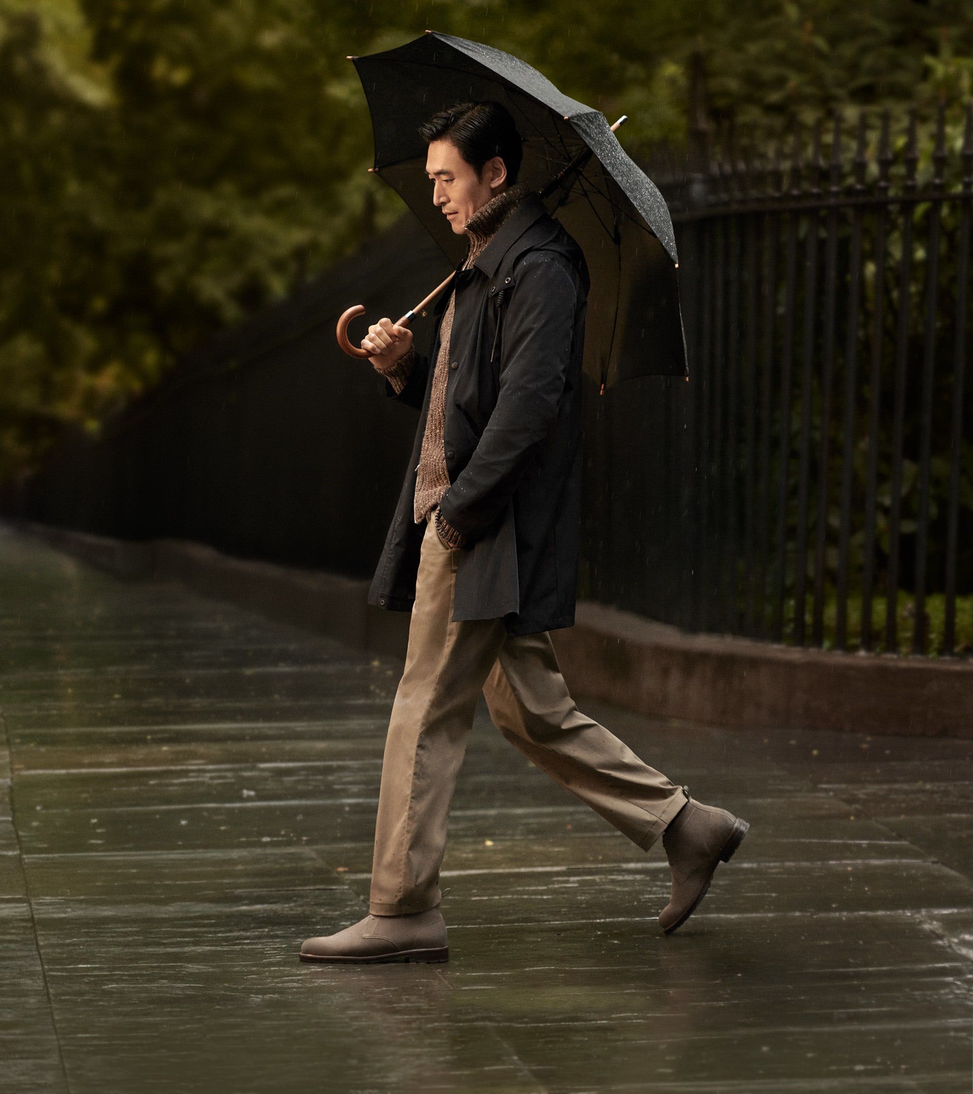 Men's Roundhill Grand Waterproof Chukka Boots - Image 2