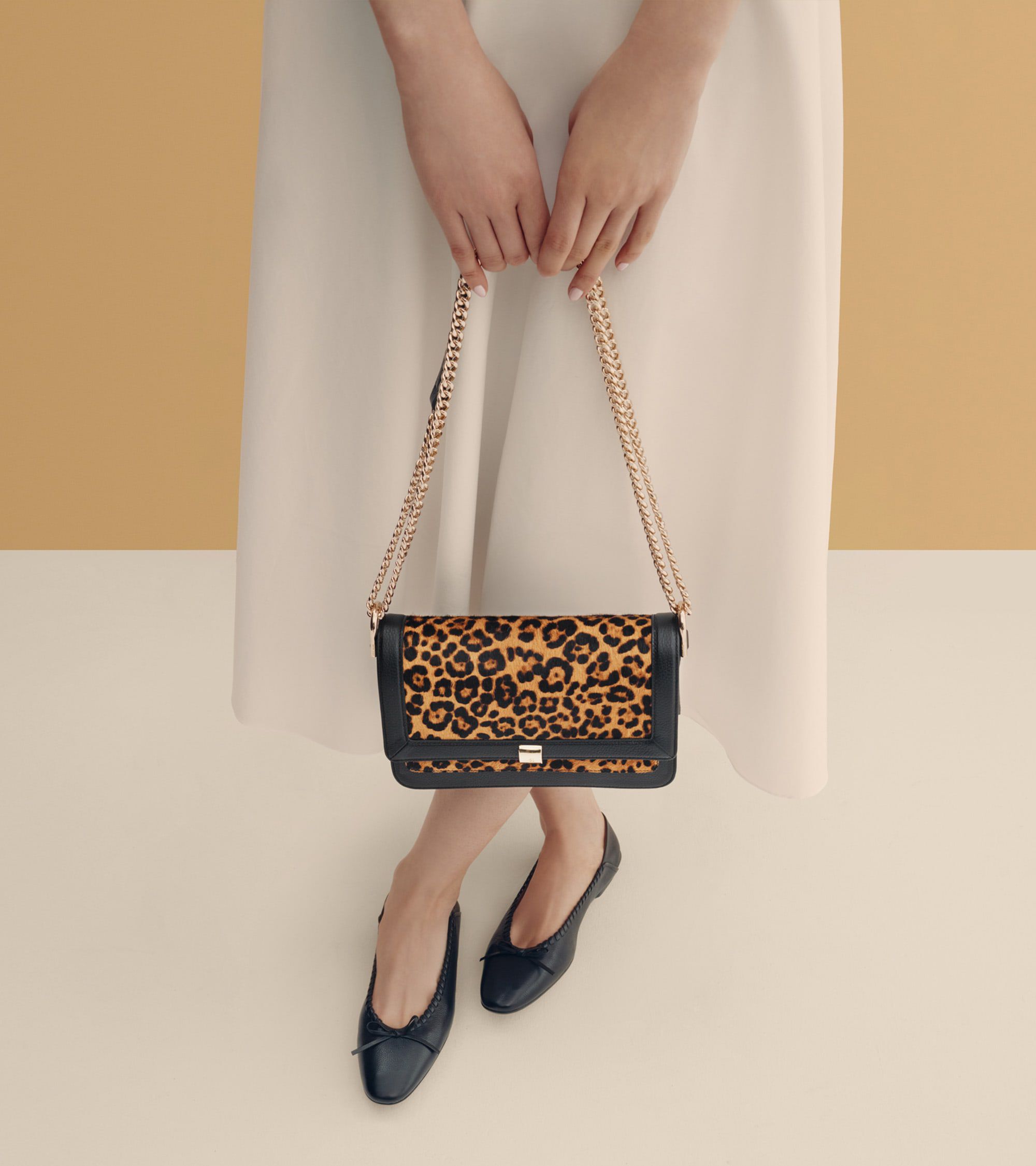 Women's Daniella Chain Shoulder Bag - Image 2
